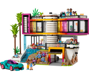 LEGO Andrea's Modern Mansion 42639