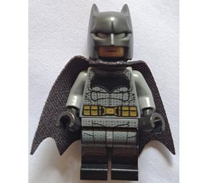 LEGO Batman med Dark Stone Grå Dragt og Gold Bælte med Printed Sort Ben Minifigur