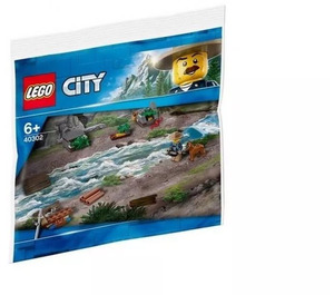 LEGO Become my City Hero Set 40302 Packaging