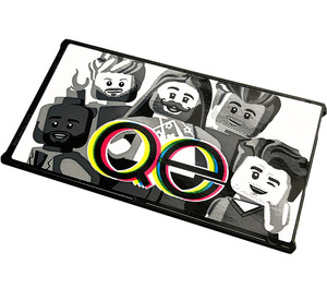 LEGO Schwarz Glas for Fenster 1 x 4 x 6 mit Minifigures und 'Qe' auf Weiß Background Aufkleber (6202)