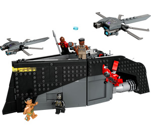 LEGO Noir Panther: War sur the Water 76214