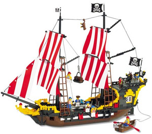 LEGO Black Seas Barracuda Set 10040