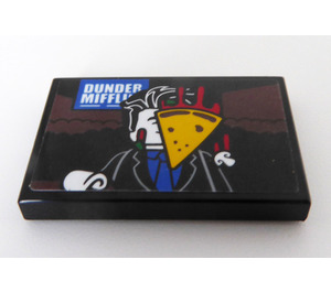 LEGO Noir Tuile 2 x 3 avec Man Receiving Pizza dans his Affronter Autocollant (26603)