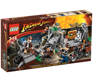 LEGO Chauchilla Cemetery Battle Set 7196 Packaging