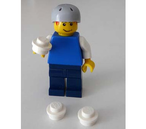LEGO City Advent Calendar Set 7687-1 Subset Day 1 - Minifigure and Snowballs