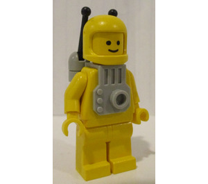 LEGO Classic Space Yellow with Jetpack (1558) Minifigure