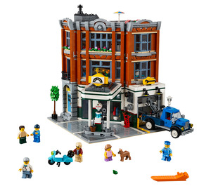 LEGO Corner Garage 10264