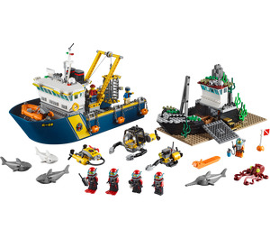 LEGO Deep Sea Exploration Vessel Set 60095