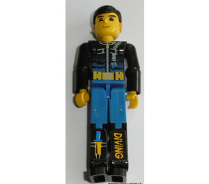 LEGO Diver mit Schwarz Wetsuit; 'DIVING' und Messer Stickers auf Beine Technische Abbildung