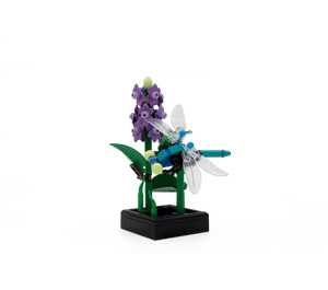 LEGO Dragonfly Garden Set 5009934