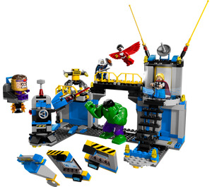 LEGO Hulk Lab Smash Set 76018
