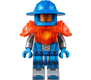 LEGO King's Guard Artillery Soldier Minifigure