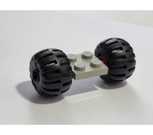 LEGO Ljusgrå Plate 2 x 2 with Red Wheels with Black Balloon Tires