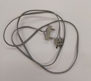 LEGO Light Gray Wire 12V / 4.5V with Male Squared Wide Short and Narrow Long Connectors, 96 Studs Long (2775)