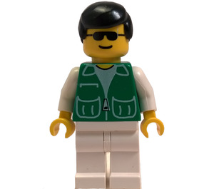 LEGO Man avec Green Vest avec Zipper et Pockets, blanc Shirt, blanc Jambes, Sunglasses, et Noir Cheveux Figurine