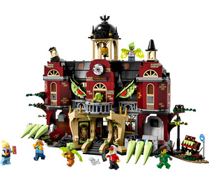 LEGO Newbury Haunted High School 70425