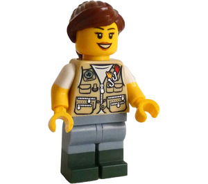 LEGO Old Fishing Store Woman Minifigure