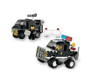 LEGO Police 4WD and Undercover Van 7032