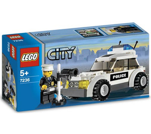 LEGO Police Car Set (Black/Green Sticker) 7236-1 Packaging