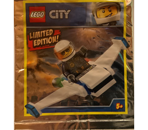 LEGO Police Officer and Jet Set 951901 Packaging
