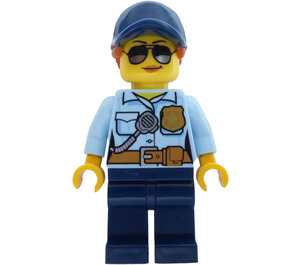 LEGO Politikvinne med Caps, Hestehale og Solbriller Minifigur