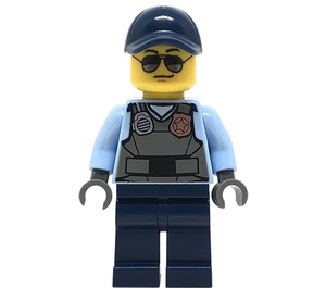 LEGO Prison Polizist mit Dark Blau Kappe Minifigur