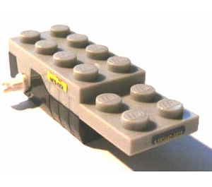 LEGO Pullback Motor 6 x 2 x 1.3 met Wit Shafts en Zwart Basis met LR52-89 Aan Voorkant en Rug en NES-001 Aan Both Sides Sticker