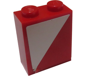 LEGO rouge Brique 1 x 2 x 2 avec blanc Triangle (La gauche) Autocollant avec support d'essieu intérieur (3245)