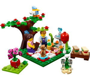 LEGO Romantic Valentine Picnic 40236