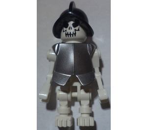 LEGO Skelet met armour en Conquistador Helm minifiguur