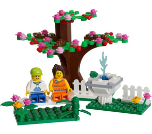 LEGO Springtime Scene 40052