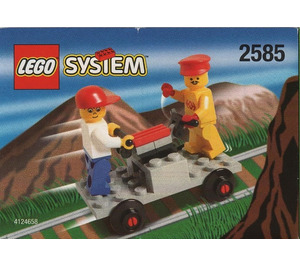 LEGO Track Buggy met Station Master en Brickster 2585