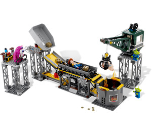 LEGO Trash Compactor Escape 7596