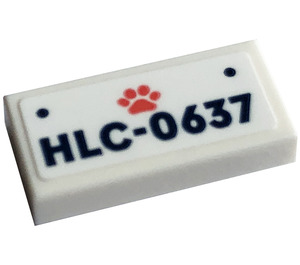 LEGO Weiß Fliese 1 x 2 mit 'HLC-0637' und Hund Paw Aufkleber mit Nut (3069)