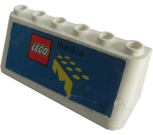 LEGO Blanc Pare-brise 2 x 6 x 2 avec LEGO Media logo Autocollant (4176)