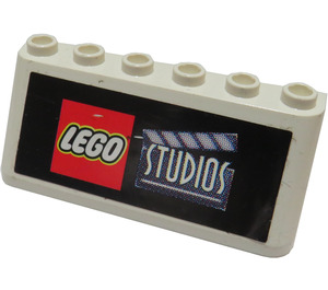 LEGO Blanc Pare-brise 2 x 6 x 2 avec LEGO Studios Autocollant (4176)