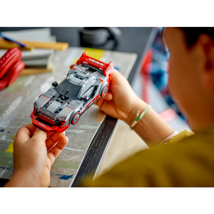 LEGO 76921 Voiture de course Audi S1 e-tron quattro