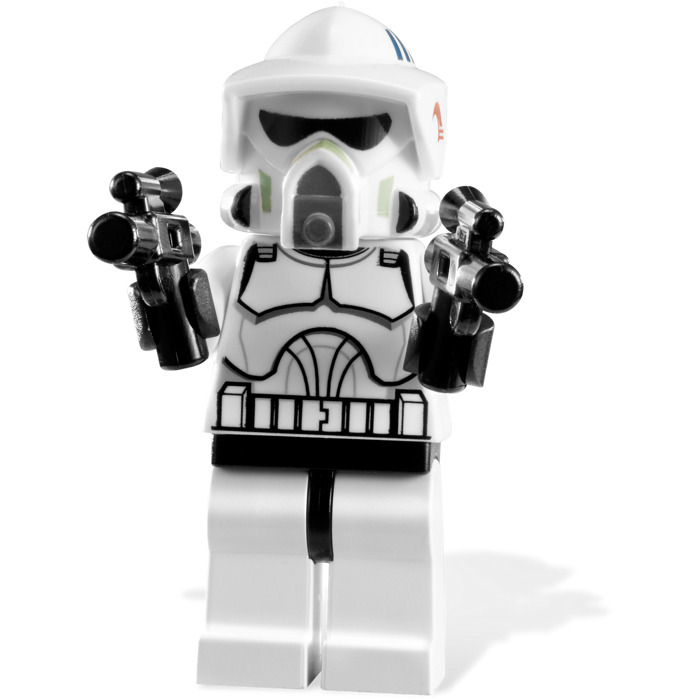 Lego Star Wars Minifigures from set 7913 Trooper Battle pack 