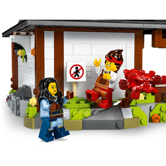 LEGO Four Weapons Blacksmith Set 71858 | Brick Owl