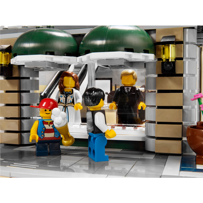 opdagelse give Ikke nok LEGO Grand Emporium Set 10211 | Brick Owl - LEGO Marketplace