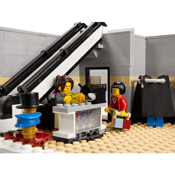 Pump nylon Trunk bibliotek LEGO Grand Emporium Set 10211 | Brick Owl - LEGO Marketplace