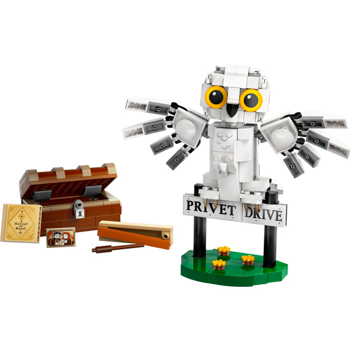 LEGO Hedwig at 4 Privet Drive Set 76425 | Brick Owl