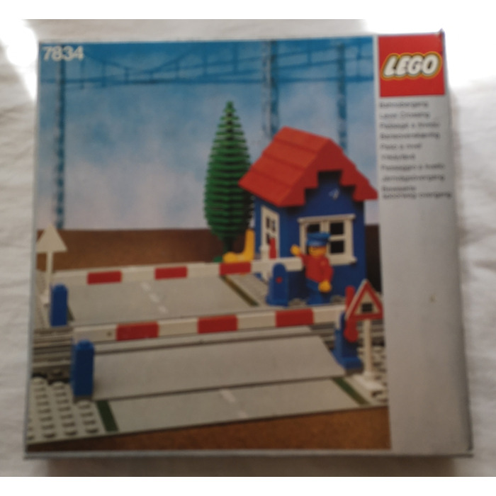 LEGO Level Crossing 7834 Packaging | Brick Owl - LEGO Mercado