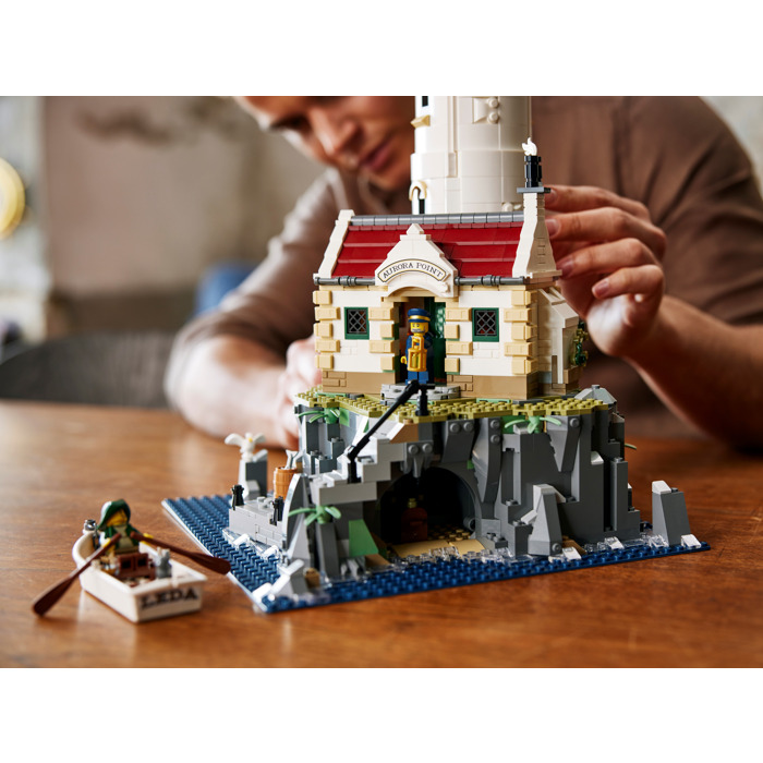 Motorized Lighthouse 21335 | Ideas | Buy online at the Official LEGO® Shop  US