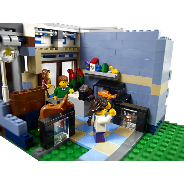 LEGO Pet Shop Set 10218 Brick Owl - LEGO Marketplace