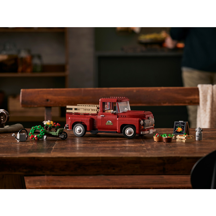 レゴ 10290 LEGO for Adults 10290 Pickup Truck review and full gallery