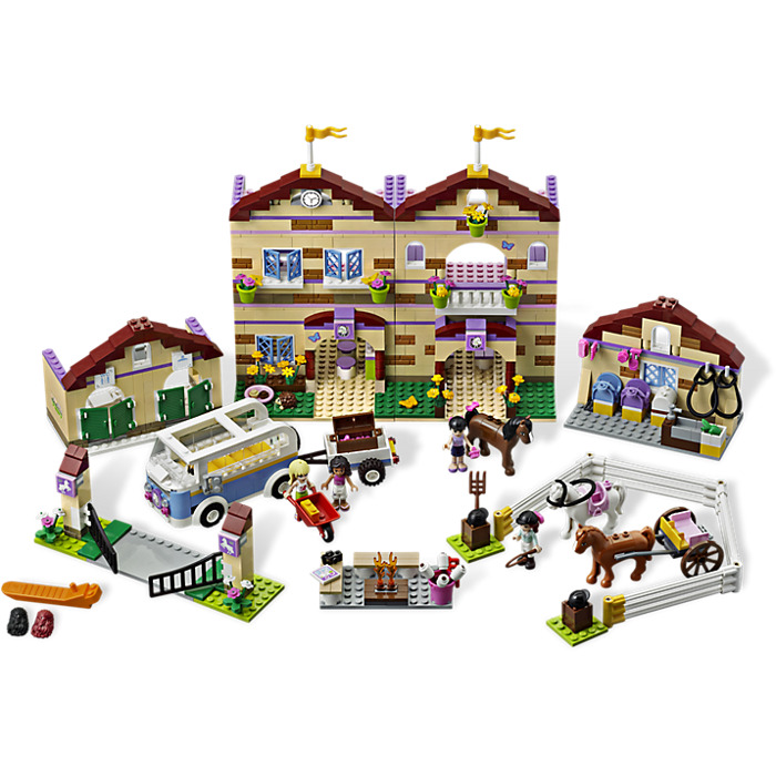 Rent LEGO set: Le Chemin de Traverse at Lend-a-Brick