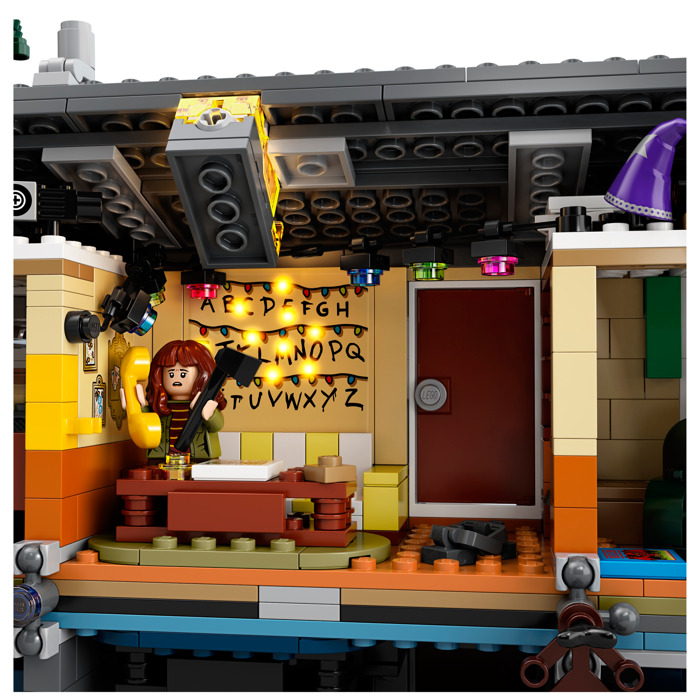 LEGO The Upside Down Set 75810 | Brick Owl - LEGO Marketplace