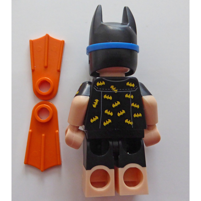 LEGO-MINIFIGURES SERIES THE BATMAN MOVIE  FLIPPERS FOR THE VACATION BATMAN 