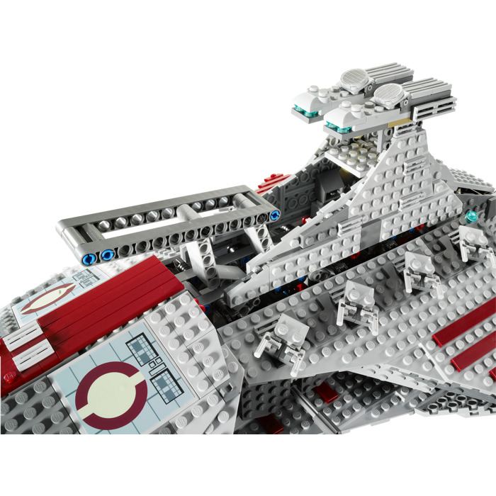 rytme Besætte George Hanbury LEGO Venator-Class Republic Attack Cruiser Set 8039 | Brick Owl - LEGO  Marketplace